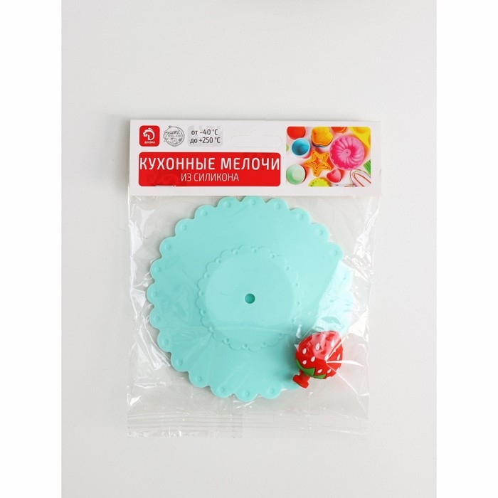 Крышка - непроливайка силиконовая Доляна «Клубничка», d=11 см, цвет мятный Крышка - непроливайка силиконовая Доляна «Клубничка», d=11 см, цвет мятный