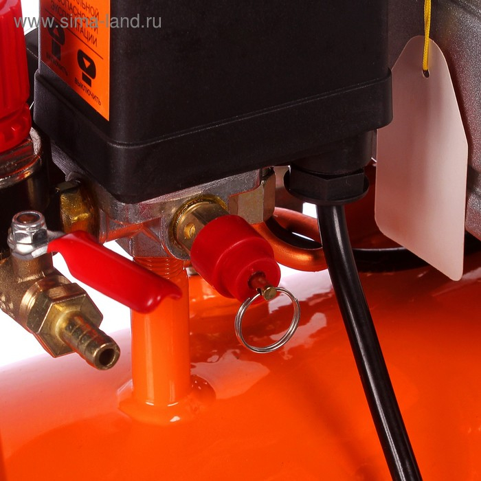 Компрессор  Компрессор "Вихрь" КМП-260/24, коаксиальный, 220 В, 2 кВт, 8 бар, 260 л/мин, 24 л