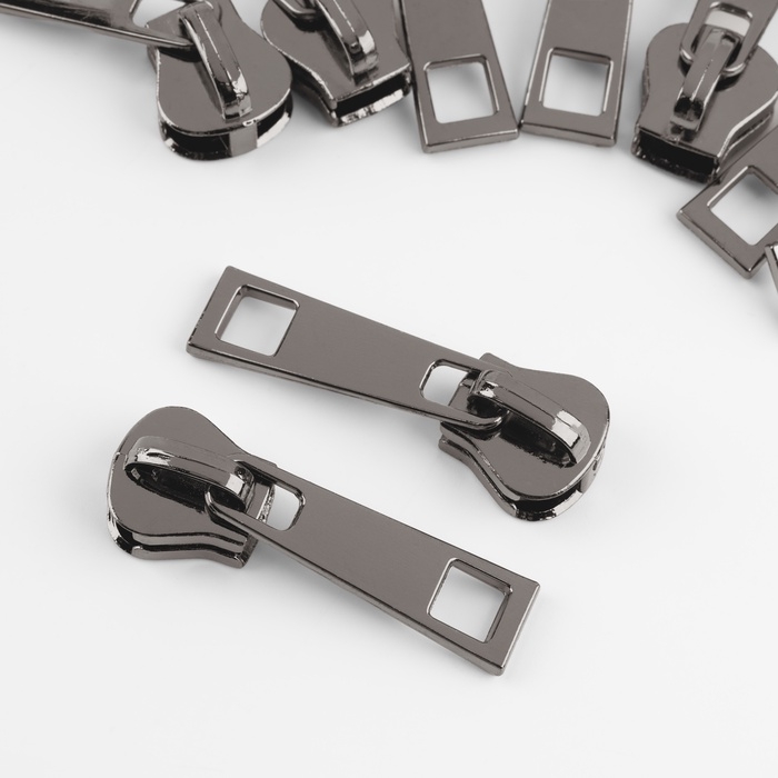 Бегунок галантерейный для молнии «Трактор», №8, 10 шт, цвет чёрный никель Бегунок галантерейный для молнии «Трактор», №8, 10 шт, цвет чёрный никель