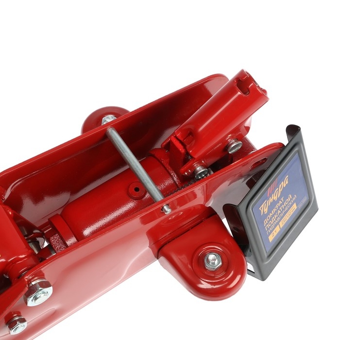 Домкрат подкатной гидравлический ТУНДРА, подъем/подхват 330/130 мм, 2 т Домкрат подкатной гидравлический ТУНДРА, подъем/подхват 330/130 мм, 2 т