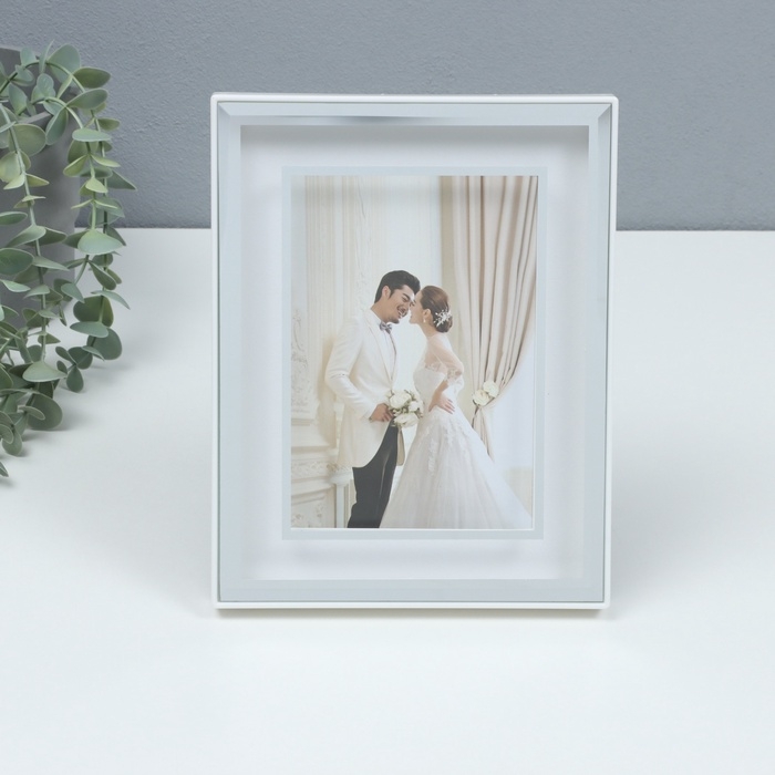 Фоторамка пластик на 1 фото 13х18 см Фоторамка пластик на 1 фото 13х18 см "Лаконичный стиль" серебро бумага тиснение 18х2х23 см