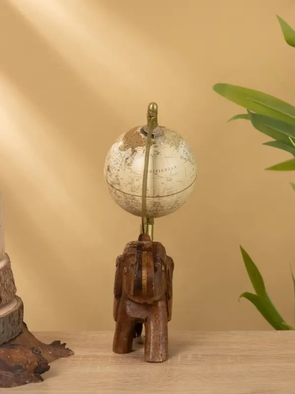 Глобус сувенирный, 11×8×21 см, подставка дерево Глобус сувенирный, 11×8×21 см, подставка дерево