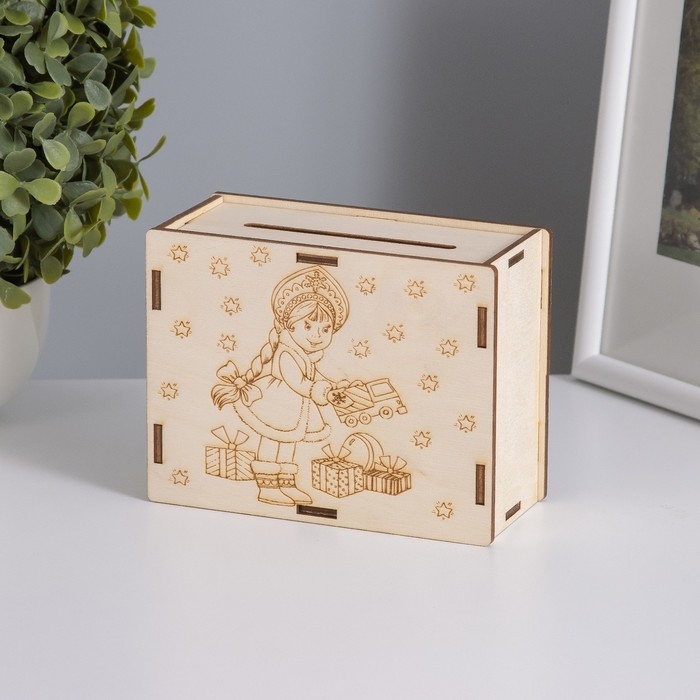 Копилка  Копилка "Снегурочка" 13х10х5 см