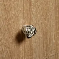 Ручка-кнопка CAPPIO Rose 01, белая с серебряным