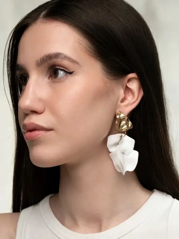 Серьги ассорти &laquo;Ветер&raquo;, мятые треугольники, цвет бело-золотой