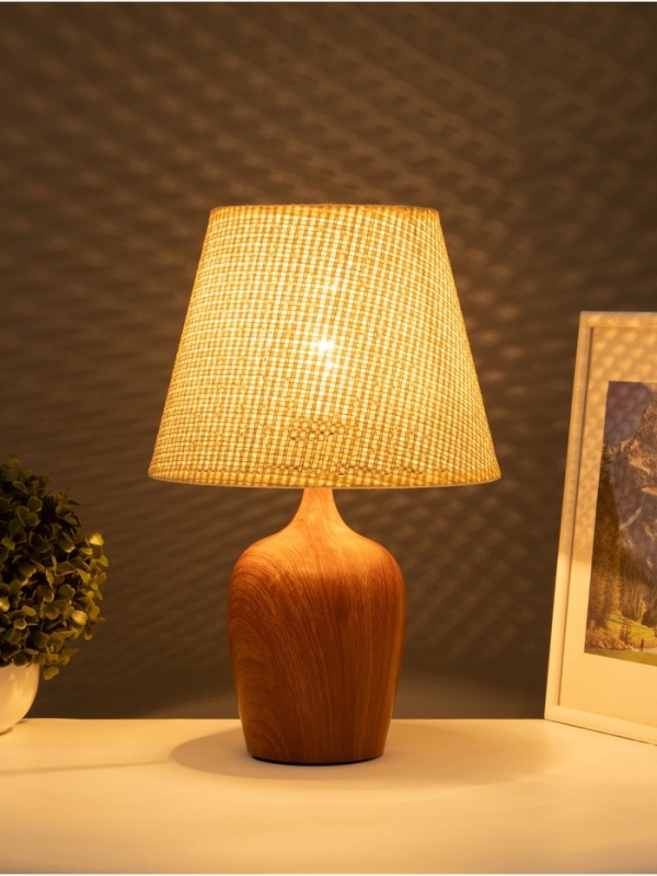 Настольная лампа Настольная лампа "ЭКО" 1х40Вт Е27 светлое дерево 25х25х39,5см