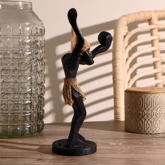 Сувенир «Абориген-волейболист», 27 см, дерево Сувенир «Абориген-волейболист», 27 см, дерево