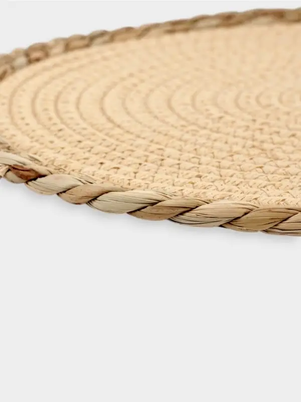 Салфетка сервировочная на стол Доляна &laquo;Мэг&raquo;, d=30 см, бежевая