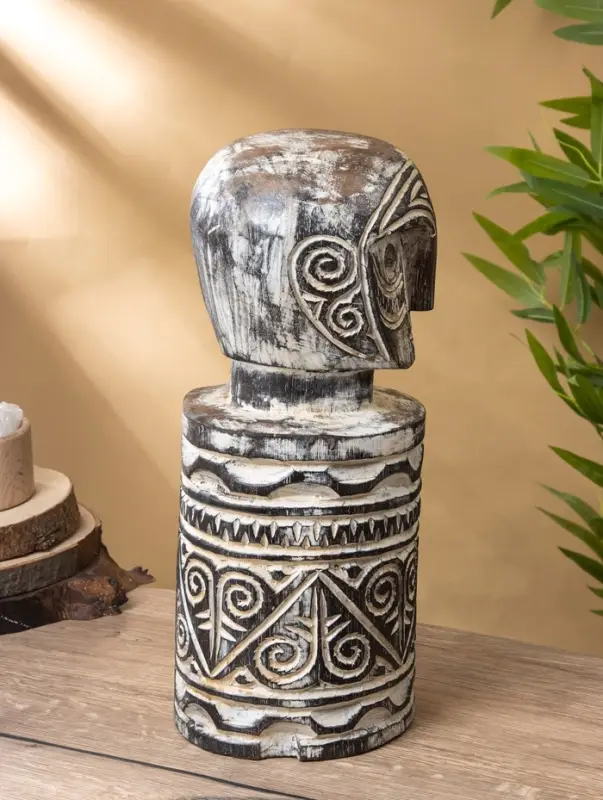 Сувенир Сувенир "Истукан" дерево 16х16х40 см