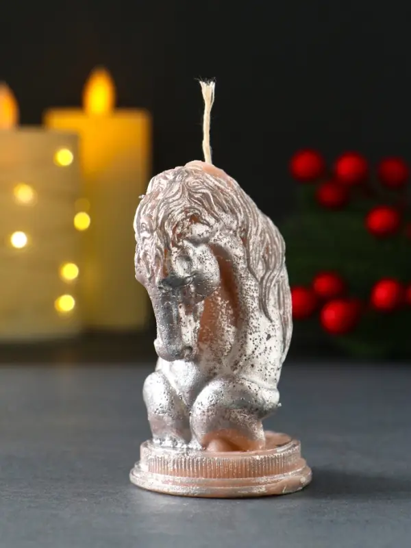 Свеча новогодняя Свеча новогодняя "Конь" 60х90 мм, ЛАК, бежевый