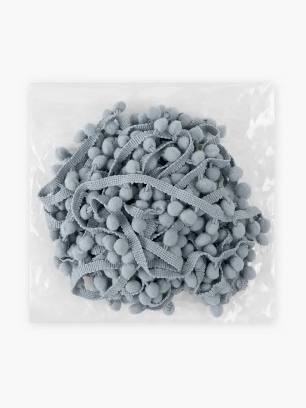 Тесьма декоративная с помпонами, 25&plusmn;5 мм, 8&plusmn;0.5 м, серая