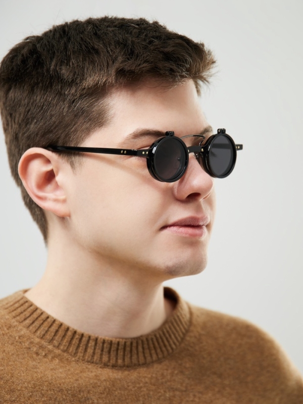 Очки солнечные раскладные, uv 400, дужка 14.5 см, ширина 13.7 см, линза 3.8 х 3.8 см Очки солнечные раскладные, uv 400, дужка 14.5 см, ширина 13.7 см, линза 3.8 х 3.8 см