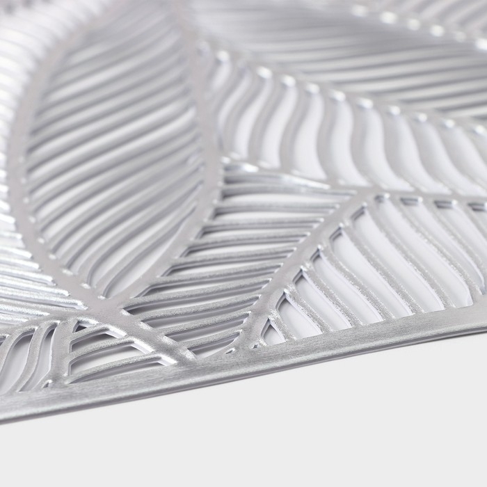 Салфетка сервировочная на стол Доляна «Листопад», 45×30 см, цвет серебряный