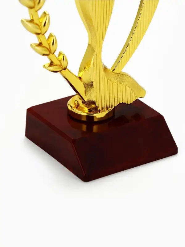Кубок под нанесение, наградная фигура, золото, подставка пластик, 17.5&times;9.5&times;6.5 см