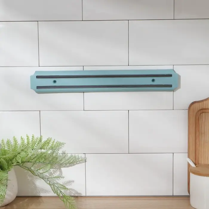 Держатель для ножей магнитный Доляна «Цветная линия», 33 см, цвет голубой Держатель для ножей магнитный Доляна «Цветная линия», 33 см, цвет голубой