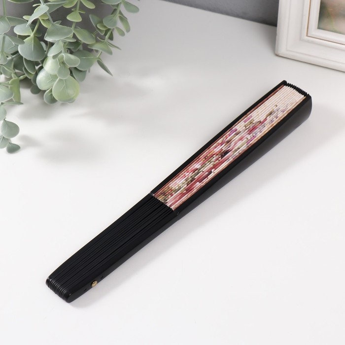 Веер пластик, текстиль h=26,5 см  Веер пластик, текстиль h=26,5 см "Розовые цветы на светлом фоне"