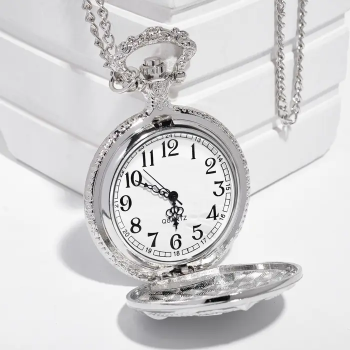 Часы карманные &laquo;СССР&raquo;, кварцевые, цепочка l-40 см, d=4.5 см