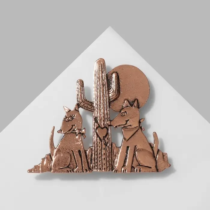 Брошь «Любовь» в пустыне, цвет чернёной красной меди Брошь «Любовь» в пустыне, цвет чернёной красной меди