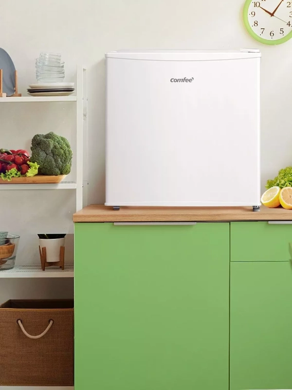 Холодильник RCD76WH1R, 43л, мороз отсек, однокамерный, белый Холодильник RCD76WH1R, 43л, мороз отсек, однокамерный, белый