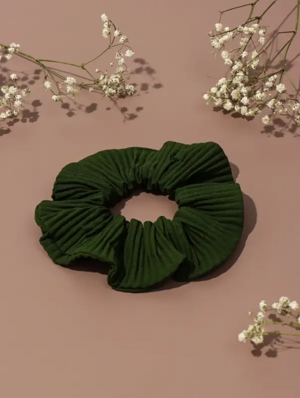 Резинка для волос QF &laquo;Орбита&raquo;, жатка классика, 12 см, зелёная