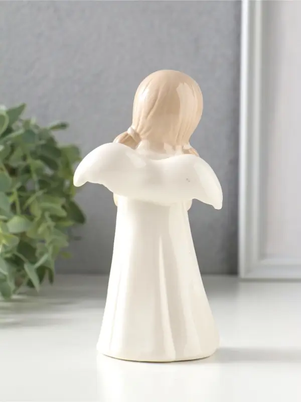 Сувенир керамика "Девочка-ангел с хвостиками в белом платье с розой в руках" 7х7х14,2 см