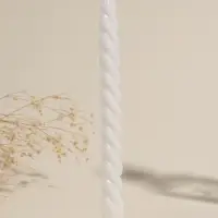 Набор свечей витых, 2.3&times;24.5 см, 5 ч, 50 г, 2 шт., белый, в подарочной коробке