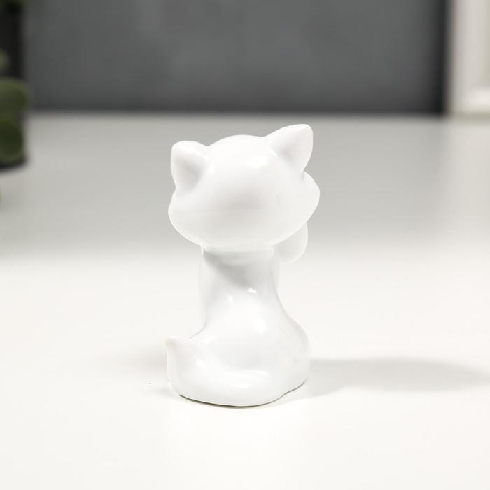 Сувенир керамика Сувенир керамика "Белый котёночек с бабочкой" с золотом, стразы 7,5 см