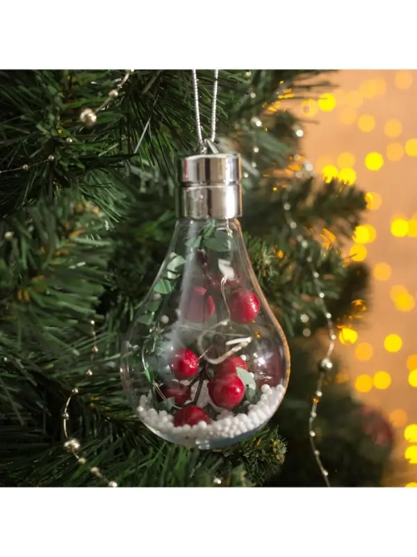 Ёлочный шар &laquo;Ягоды&raquo;, 5 LED, от батареек, свечение белое