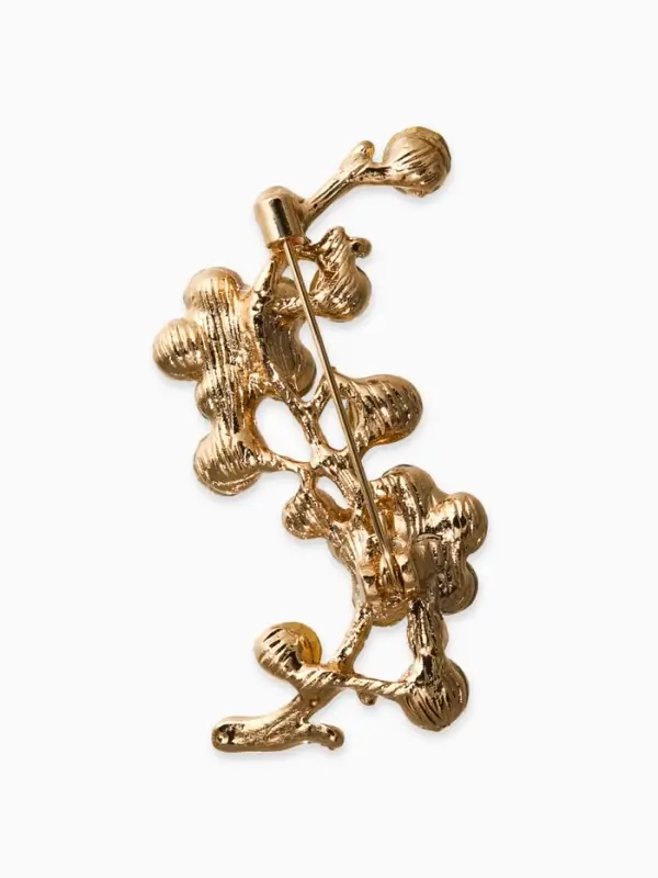 Брошь &laquo;Цветы. Ветвь яблони&raquo;, белая в золоте