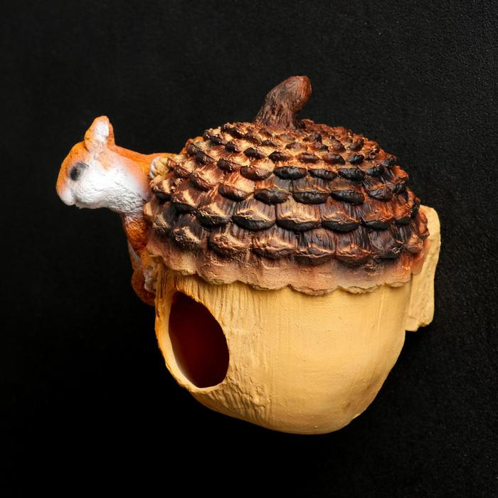 Подвесной декор Подвесной декор "Орех-кормушка с белкой" 18х16см