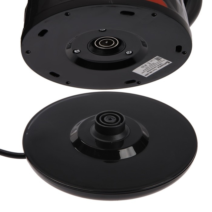 Чайник электрический Чайник электрический "Василиса" ВА-1033, пластик, колба металл, 1.8 л, 1500 Вт, чёрный