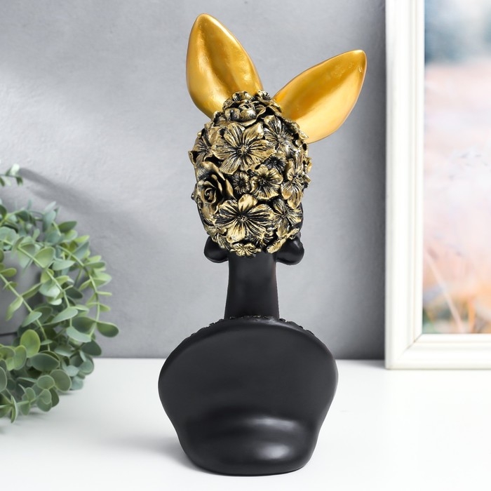 Сувенир полистоун бюст Сувенир полистоун бюст "Африканка с бабочкой на голове" чёрный с золотом 13х10х31,5 см