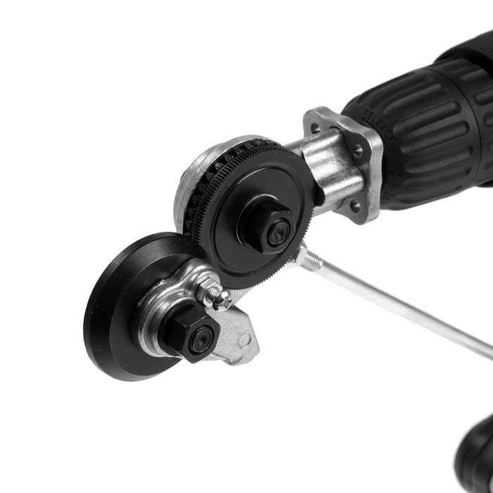 Насадка для шуруповерта ТУНДРА, для резки металла, трехгранный хвостовик Насадка для шуруповерта ТУНДРА, для резки металла, трехгранный хвостовик