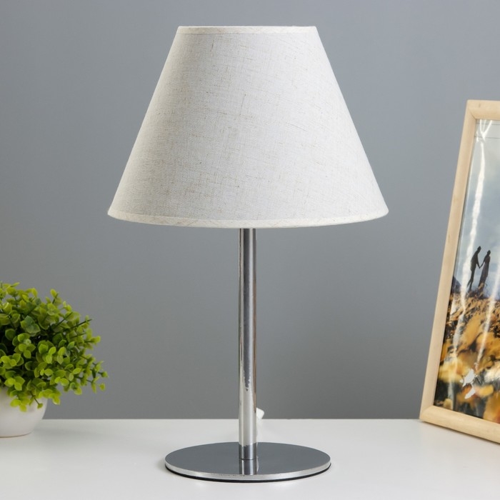 Лампа настольная Oliver 1х15Вт Е27 серебро/белый 25х25х40см RISALUX Лампа настольная Oliver 1х15Вт Е27 серебро/белый 25х25х40см RISALUX