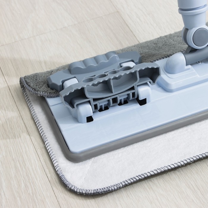 Швабра для мытья пола плоская Доляна, 2 насадки из микрофибры, телескопическая стальная ручка, 41×15×92(136) см Швабра для мытья пола плоская Доляна, 2 насадки из микрофибры, телескопическая стальная ручка, 41×15×92(136) см