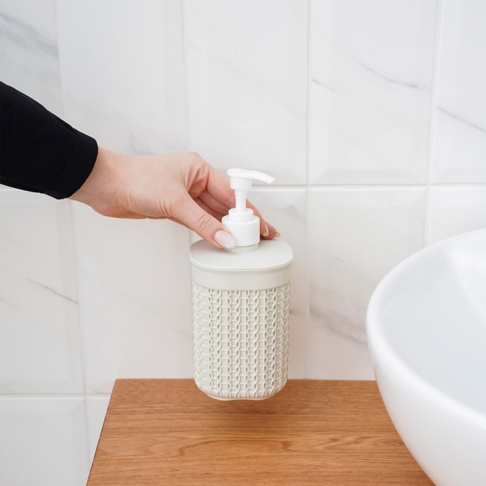 Дозатор для мыла «Вязание», 500 мл, цвет белый ротанг Дозатор для мыла «Вязание», 500 мл, цвет белый ротанг
