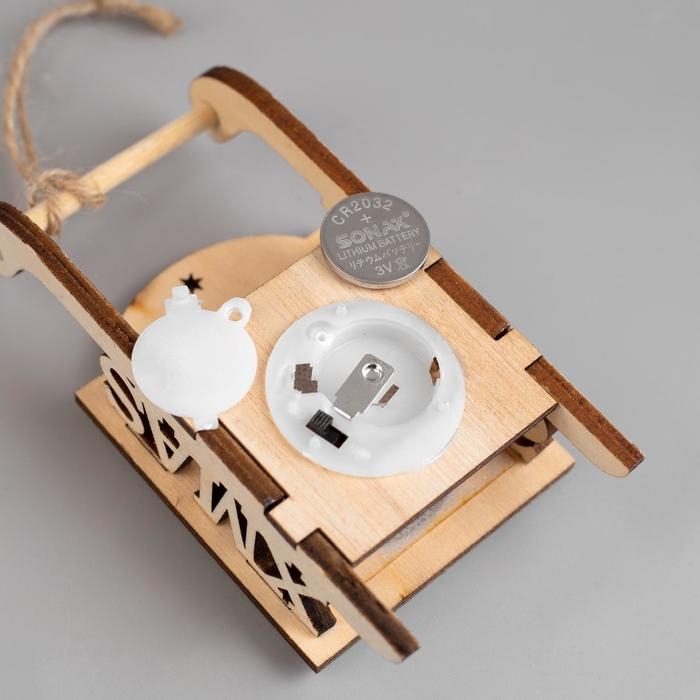 Ёлочная игрушка «Сани с Дедом Морозом и машиной», от батареек, свечение RGB Ёлочная игрушка «Сани с Дедом Морозом и машиной», от батареек, свечение RGB