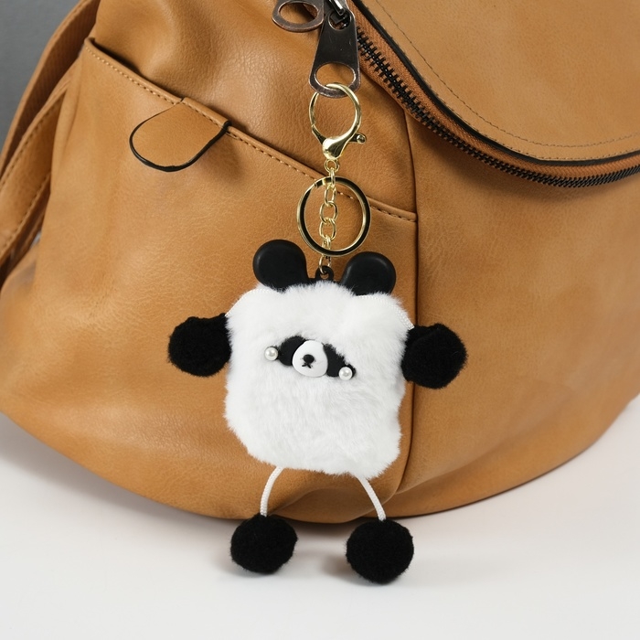 Пушистик на кольце  Пушистик на кольце "Квадратная панда" белый 14,5х10х2 см