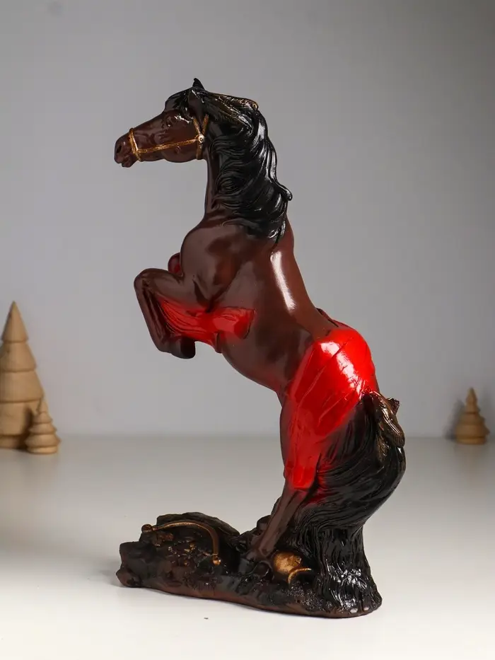 Фигура "Победоносный конь" 34х22х9 см, коричневый Фигура "Победоносный конь" 34х22х9 см, коричневый