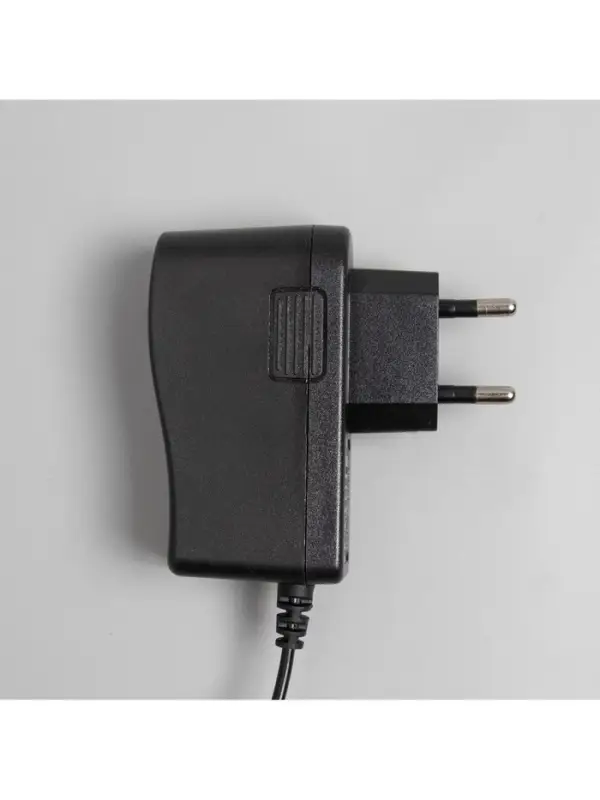 Гирлянда &laquo;Занавес&raquo; 2&times;2 м, роса, IP20, серебристая нить, 300 LED, свечение мульти, 12 В