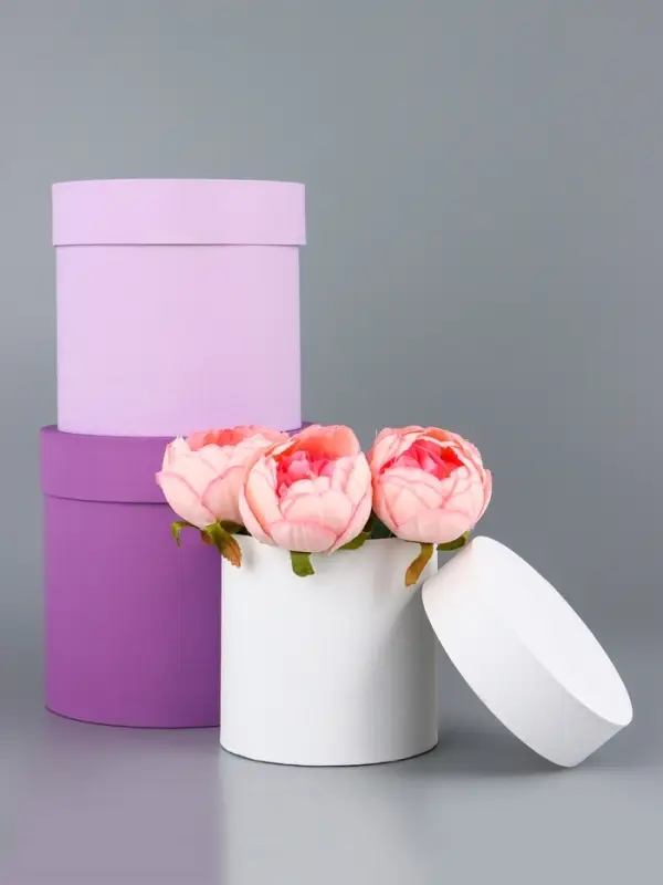 Набор круглых подарочных коробок «Сирень» 3 в 1 - 18×16×13 см Набор круглых подарочных коробок «Сирень» 3 в 1 - 18×16×13 см