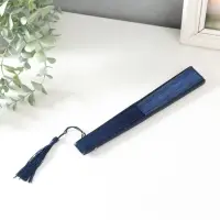 Веер дерево, текстиль h=21 см "Синии лилии и бабочки" синий, с кисточкой Веер дерево, текстиль h=21 см "Синии лилии и бабочки" синий, с кисточкой