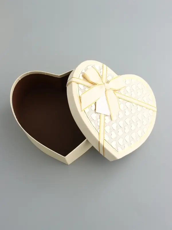 Набор коробок 3 в 1 сердца 22 х 20 х 9;  18.5 х 17 х 7.5; 16 х 14 х 6 см