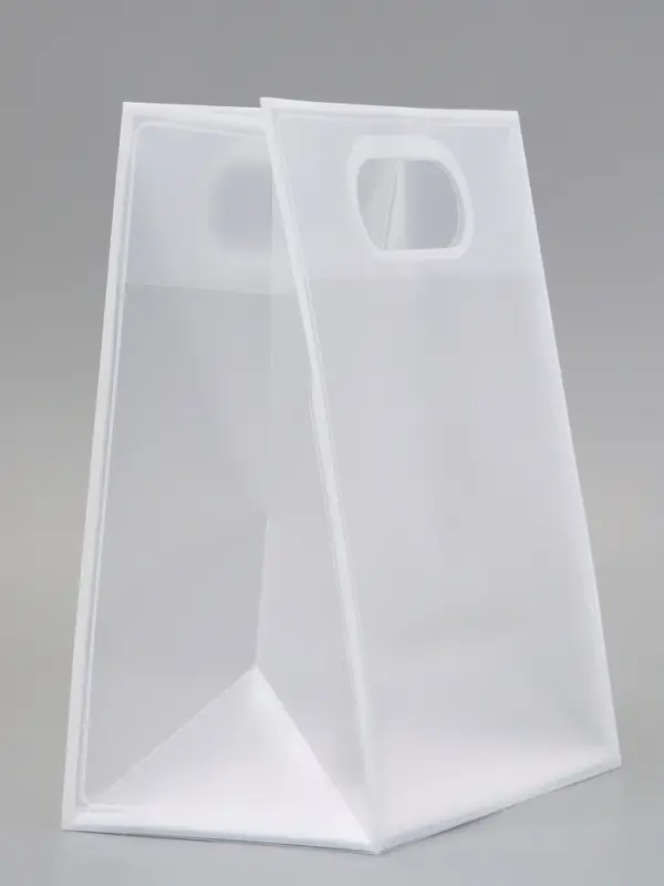 Пакет ПП с вырубной ручкой, прозрачный, 30&times;23&times;15 см, белый