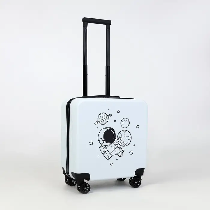 Чемодан детский на колёсах 39 л (S), на молнии, с кодовым замком, 4 колеса, белый