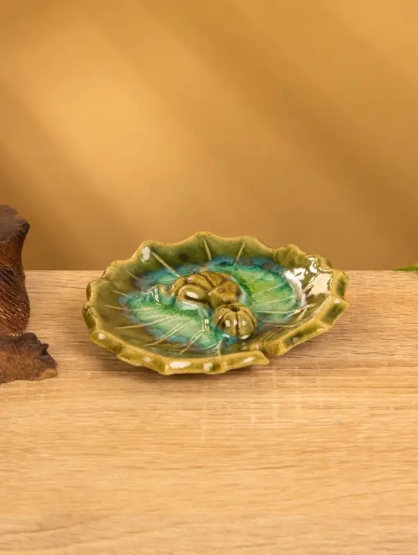 Подставка под благовония «Лягушка на кувшинке», 9×10×1.5 см, керамика, зелёная