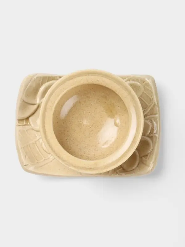 Соусник с крышкой на подставке &laquo;Классика&raquo;, 11&times;8&times;7 см, керамика, бежевый