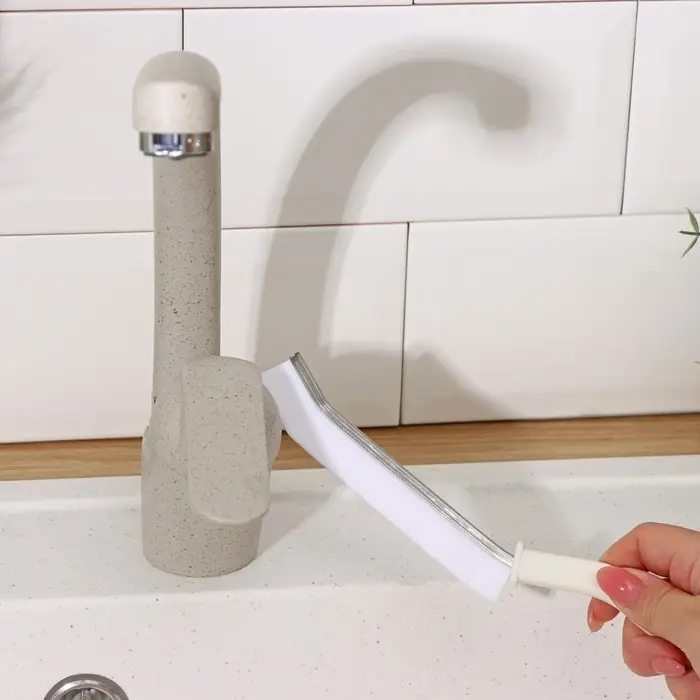 Щётка для труднодоступных мест Доляна, 23&times;2 см, белая