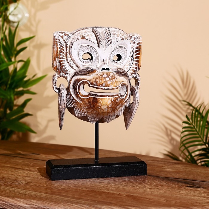 Маска Маска "Хануман" на подставке, албезия 30 см