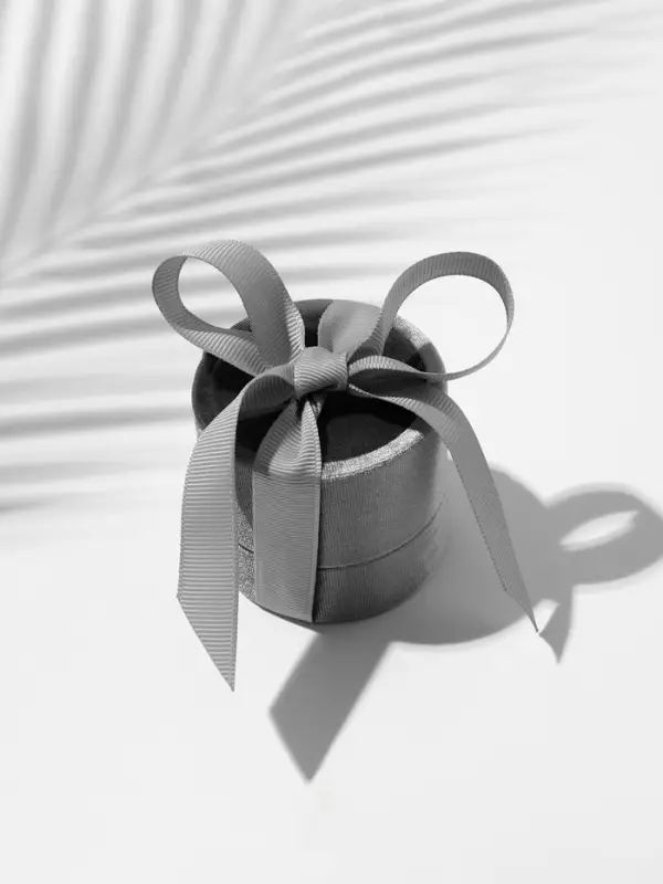 Футляр под серьги, кольцо &laquo;Сюрприз&raquo;, корейский бархат, 5.8&times;5.3 см, серый